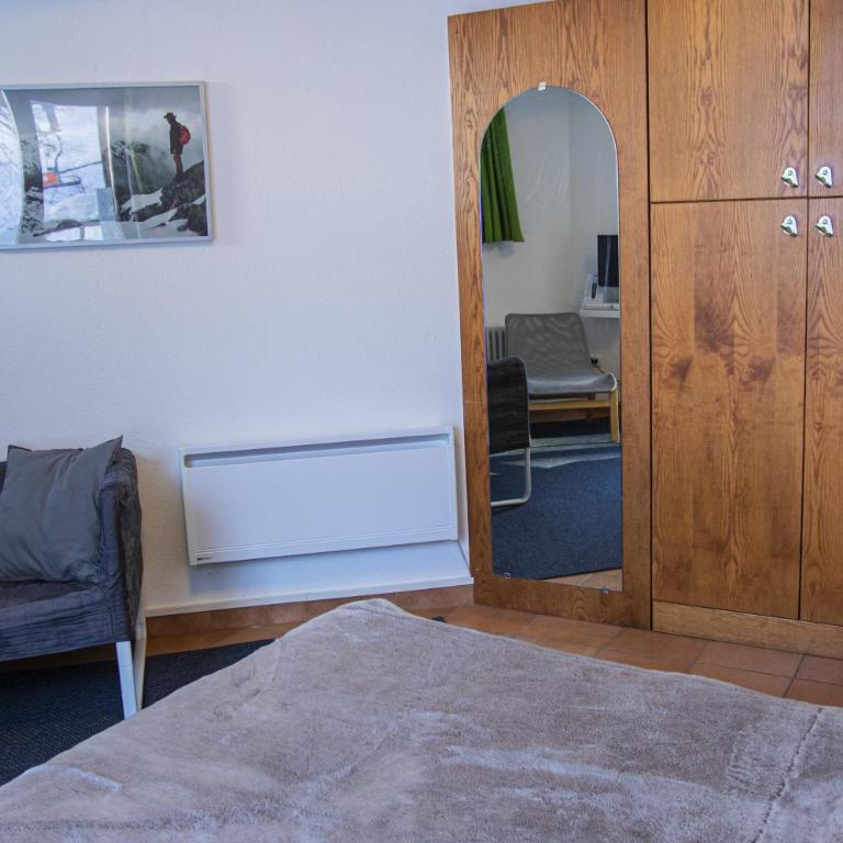 BASE CAMP alpine apartments - Standard One-Bedroom Apartment - Separate Building - 4