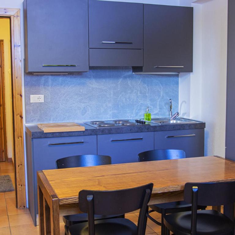 BASE CAMP alpine apartments - Standard One-Bedroom Apartment - Separate Building - 8