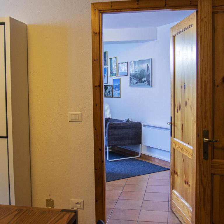 BASE CAMP alpine apartments - Standard One-Bedroom Apartment - Separate Building - 9