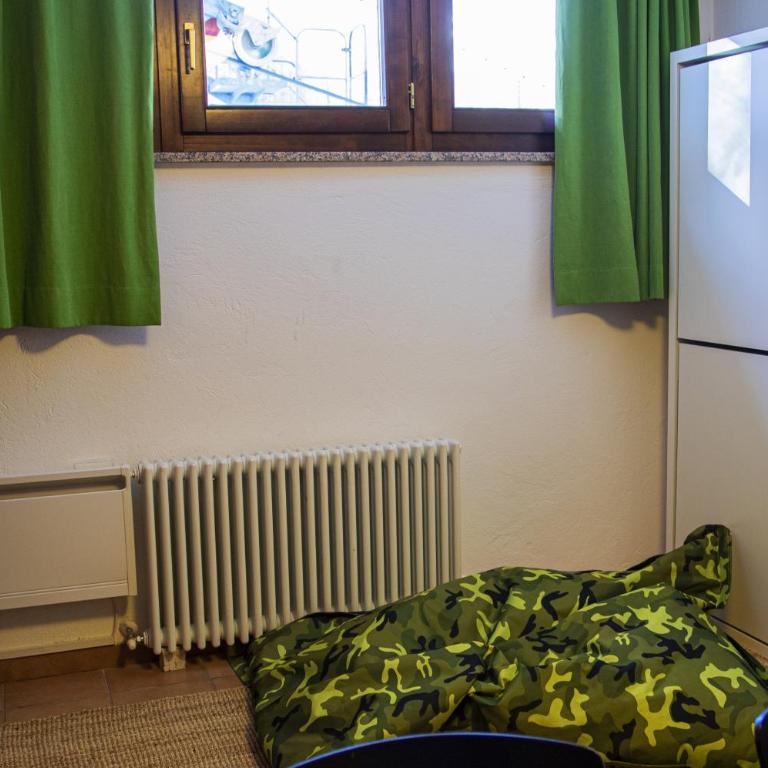 BASE CAMP alpine apartments - Standard One-Bedroom Apartment - Separate Building - 10