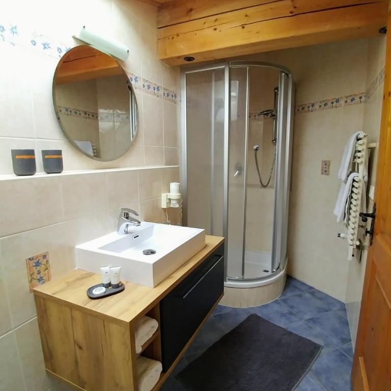 Ferienhaus Bergblick - Apartment mit 3 Schlafzimmern und Balkon - 16
