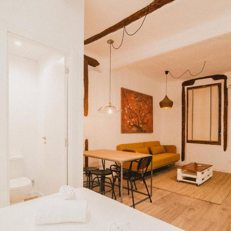 CHARMING DESIGN APARTMENT REINA SOFIA - Apartment - 14