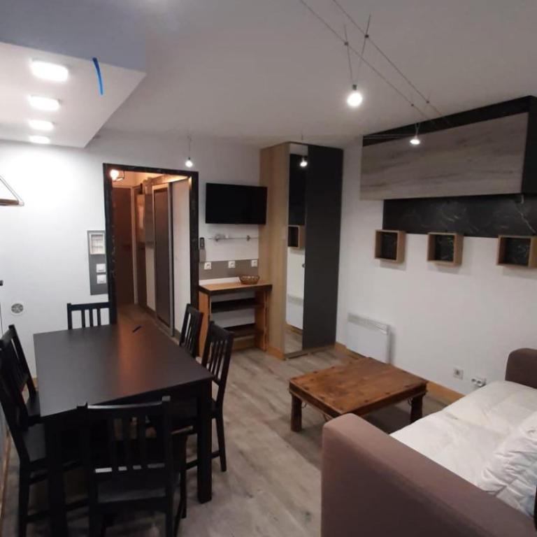 appartement luxe Vars pied des pistes 6 couchages - Appartement 2 Chambres - 1