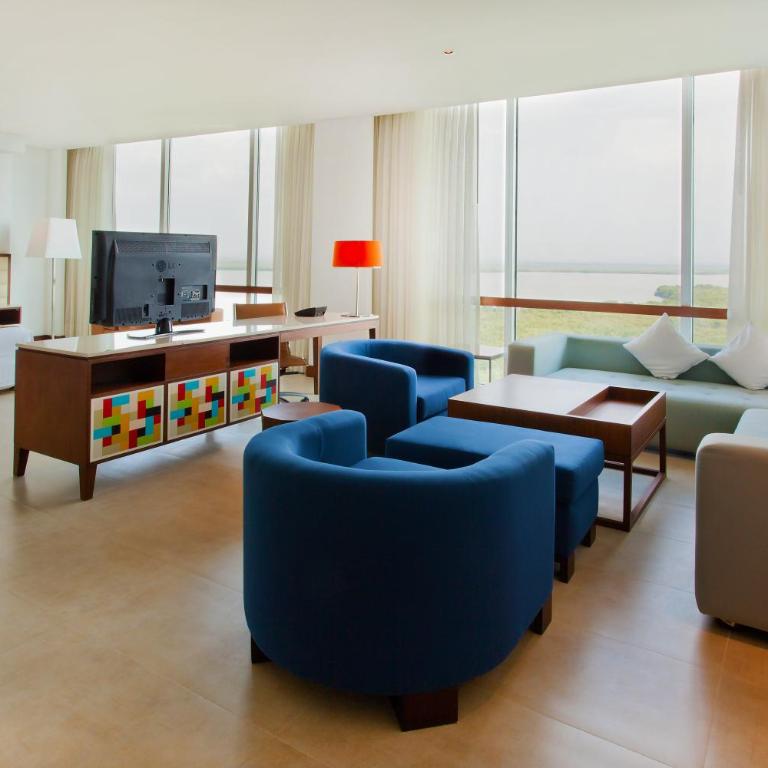 Holiday Inn Cartagena Morros by IHG - Suite con cama extragrande - 5