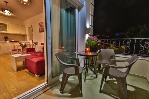 Apartments Royal Lux - Apartman sa Balkonom - 2
