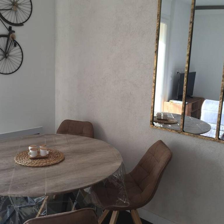 Cassis grande terrasse emplacement au top à 1 minute de la plage à pieds - Appartement 1 Chambre - 60