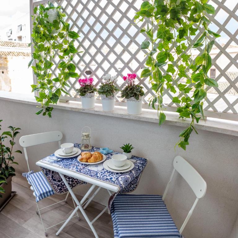 Porta Aragonese Luxury Rooms - Deluxe Double Room (2 Adults + 1 Child) - 4