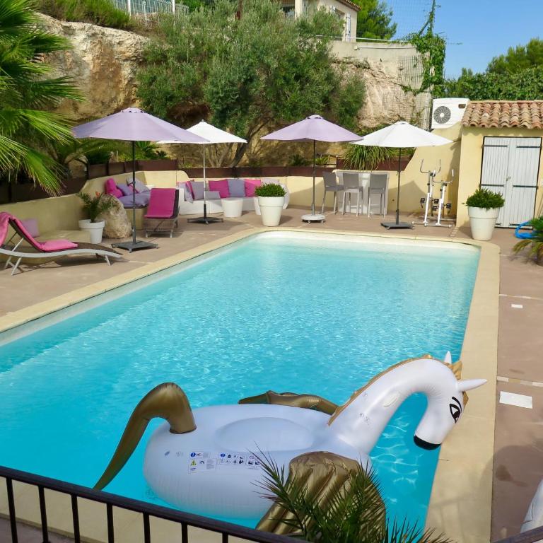 Villa fiora classée 4 étoiles - Villa avec Piscine Privée - 4
