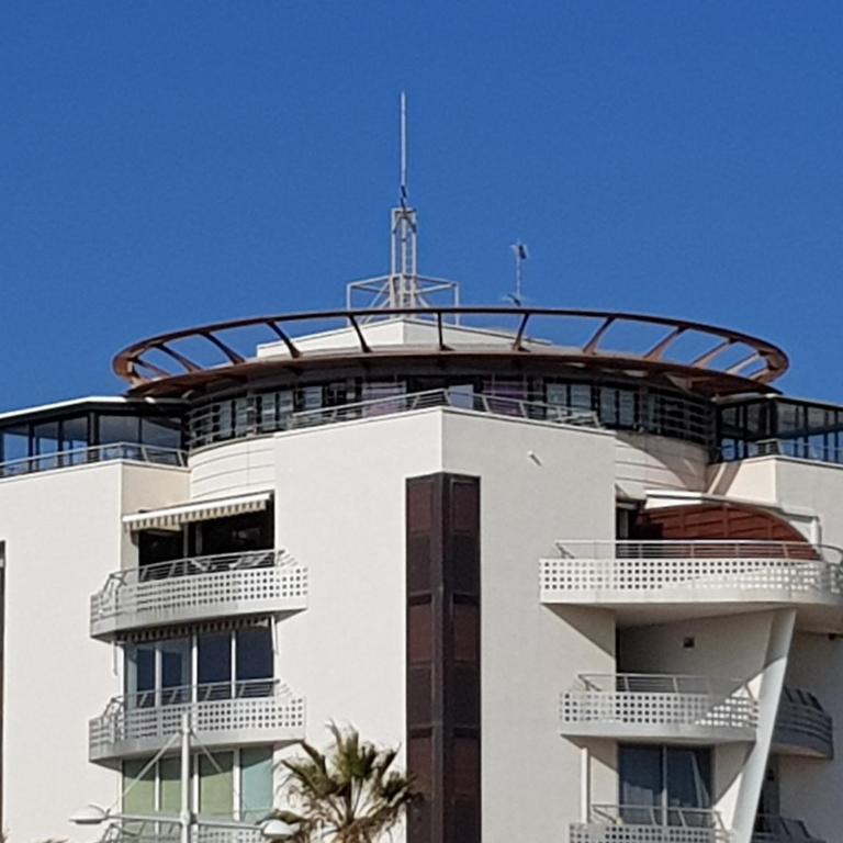 appartement 58 m 2 en 1 ere ligne ,vue mer panoramique ,2 terrasses dont une couverte résidence le Sunset - Appartement - 9