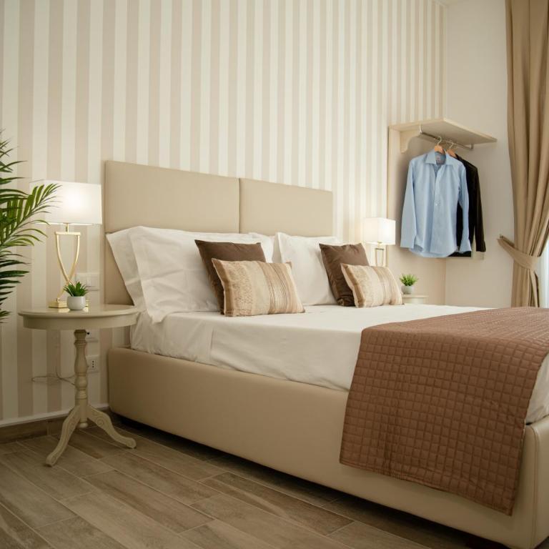 Porta Aragonese Luxury Rooms - Deluxe Double Room (2 Adults + 1 Child) - 7