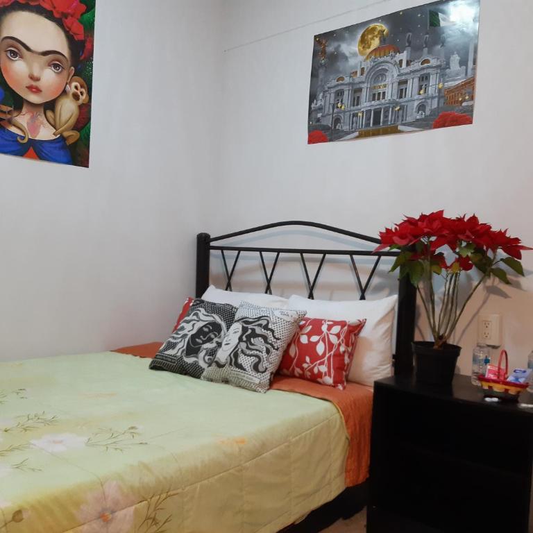 Alameda House - Standard Single Room with Shared Bathroom - 24
