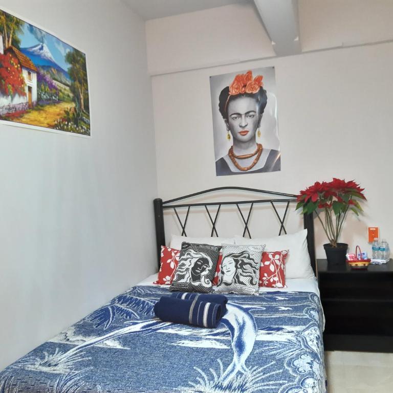 Alameda House - Standard Single Room with Shared Bathroom - 23