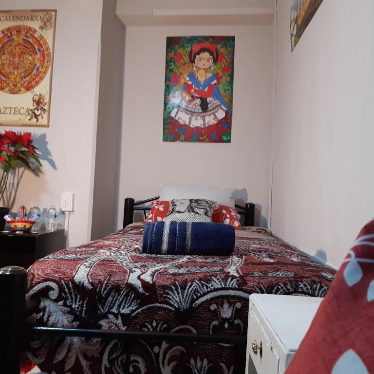 Alameda House - Standard Double Room with Shared Bathroom - 2