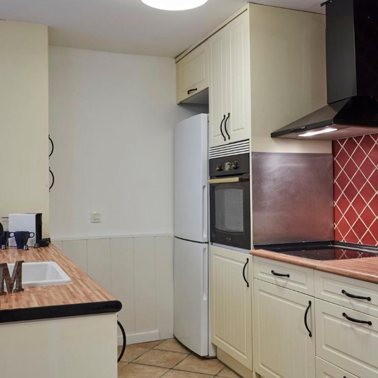 LEEWAYS APARTMENT I in SAN LORENZO - One-Bedroom Apartment - 11