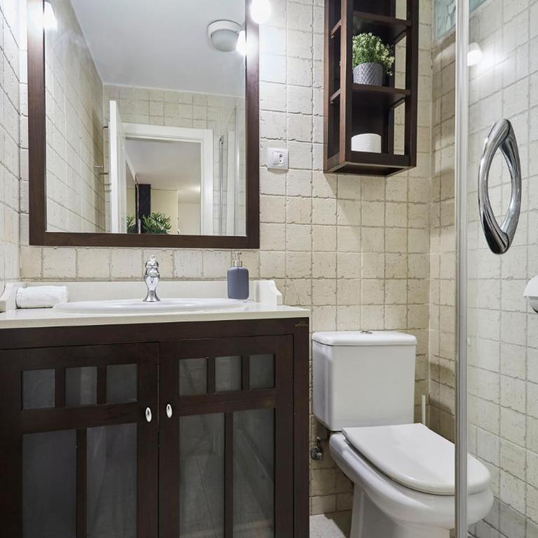 LEEWAYS APARTMENT I in SAN LORENZO - One-Bedroom Apartment - 17