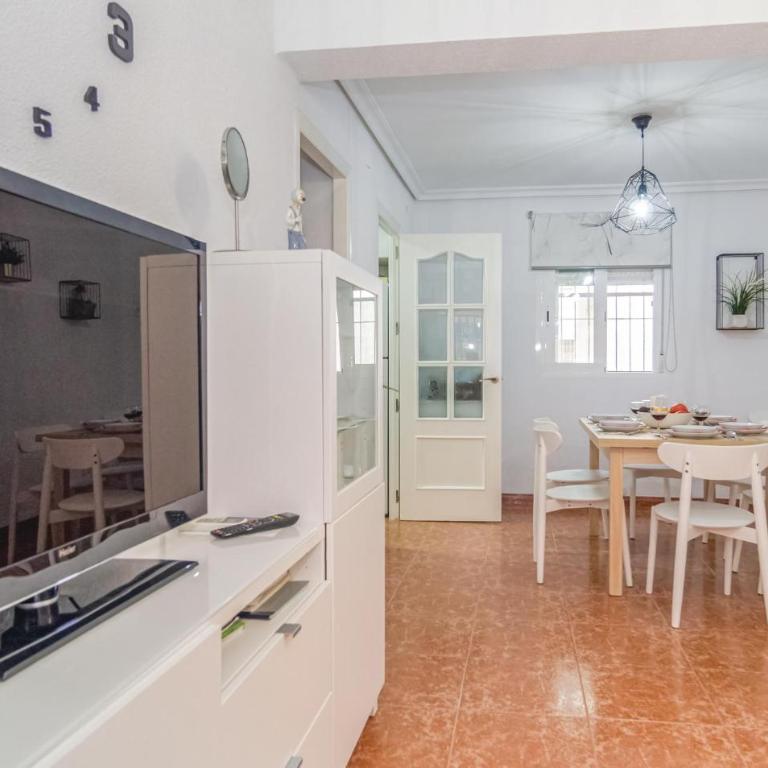 Lovely Apartment In Córdoba With Wifi - Apartamento de 2 dormitorios - 1