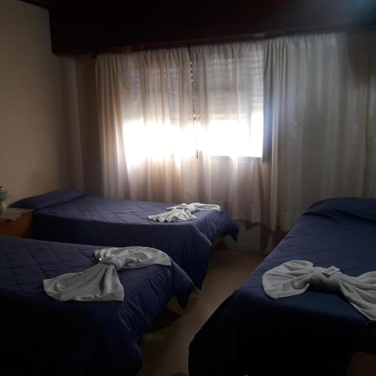 HOTEL SAN JORGE - Triple Room with Private Bathroom - 2