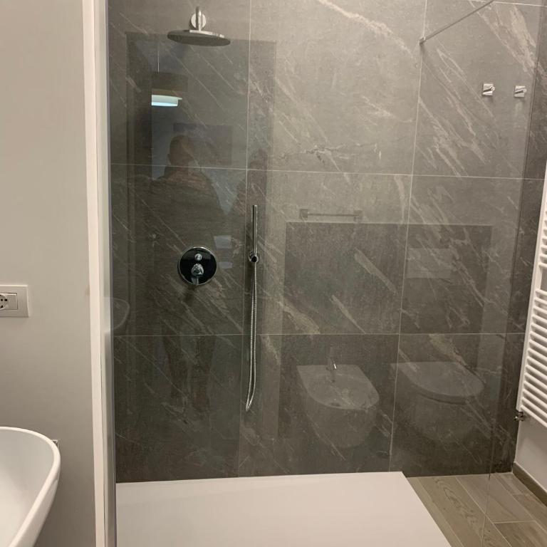 Camere Scandellara 24 - Camera Matrimoniale con Bagno Privato - 38