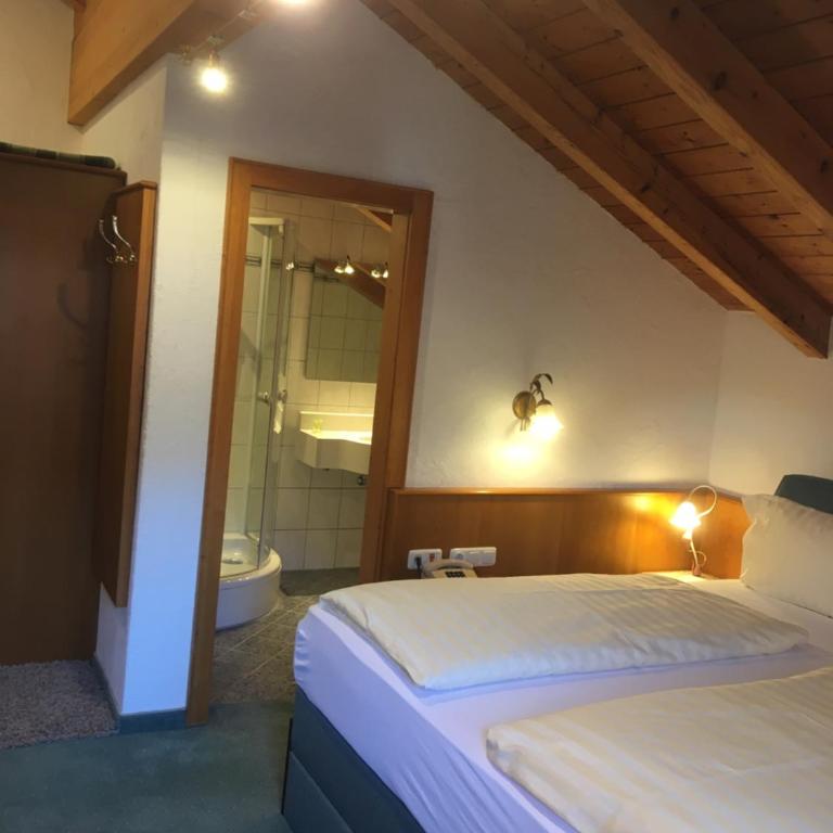 Kur- und Ferienhotel Haser - Standard Doppelzimmer - 7
