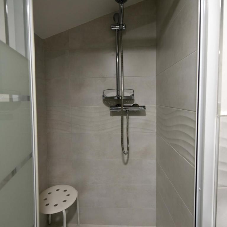 Vista Sui Sassi Guest House - Suite Familiare con Terrazza e Vista - 8
