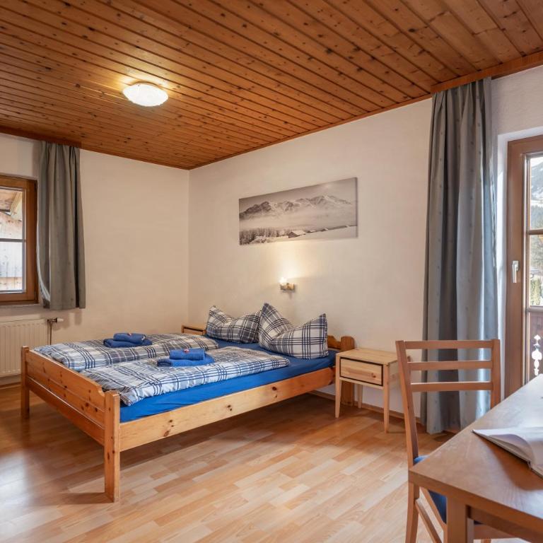 Talhammerhof - Three-Bedroom Apartment with Balcony - 3
