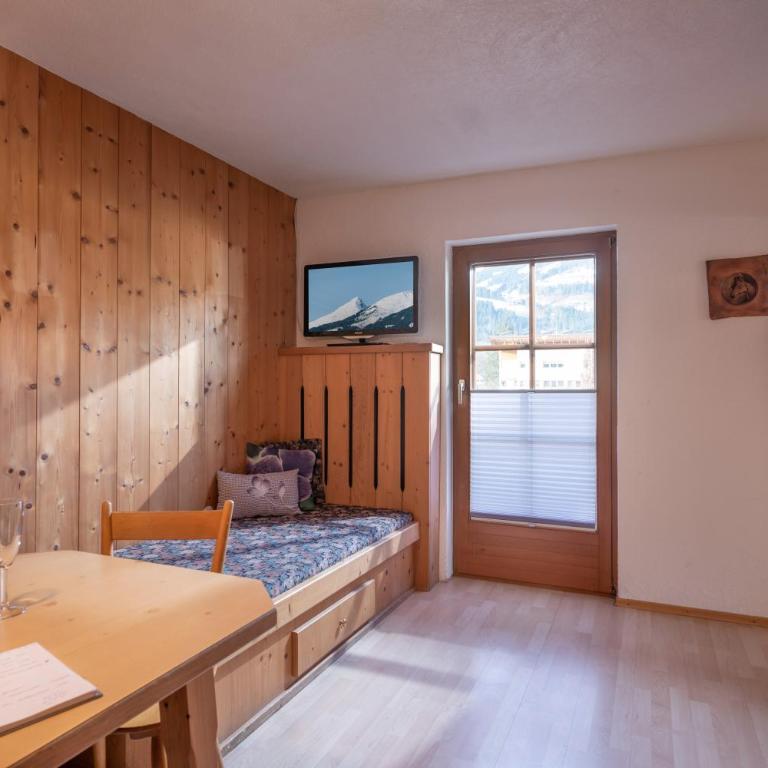 Talhammerhof - Three-Bedroom Apartment with Balcony - 4