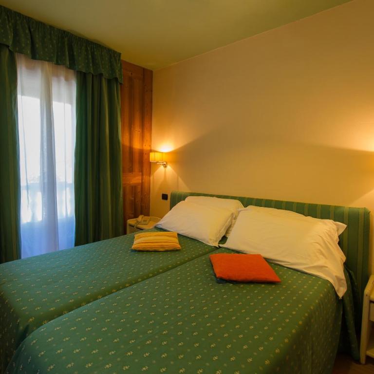 Albergo Gran Paradiso - Camera Superior Matrimoniale/Doppia con Letti Singoli con Vista Montagna - 3