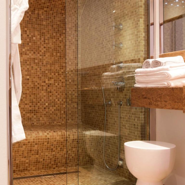 Chalet La Vigogne et Spa - Five-Bedroom Chalet - 4