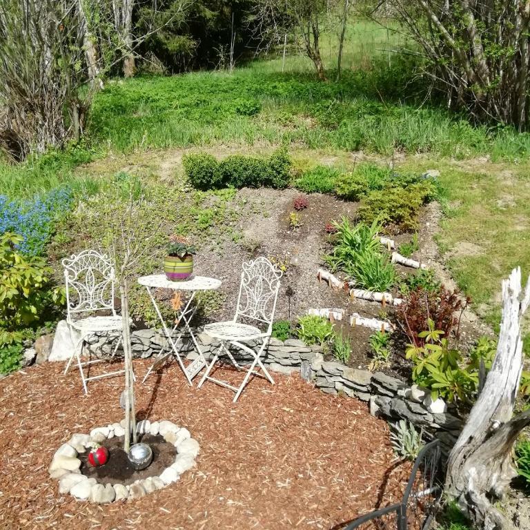 Haus Anneliese - Double room with garden view without cooking facilities - 9