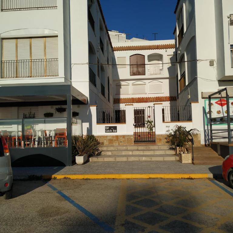 Apartamento primera linea de playa con gran patio, consultar disponibilidad de aparcamiento - Apartamento con vistas al mar - 9