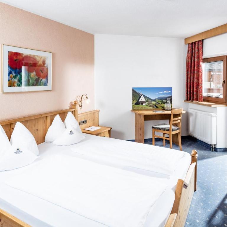 Hotel Schneeberg FAMILY SPA RESORT - Camera Matrimoniale con Balcone - 2