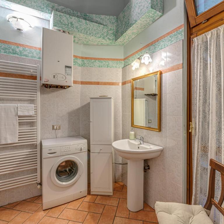 Dante States Apartments - Studio - 33