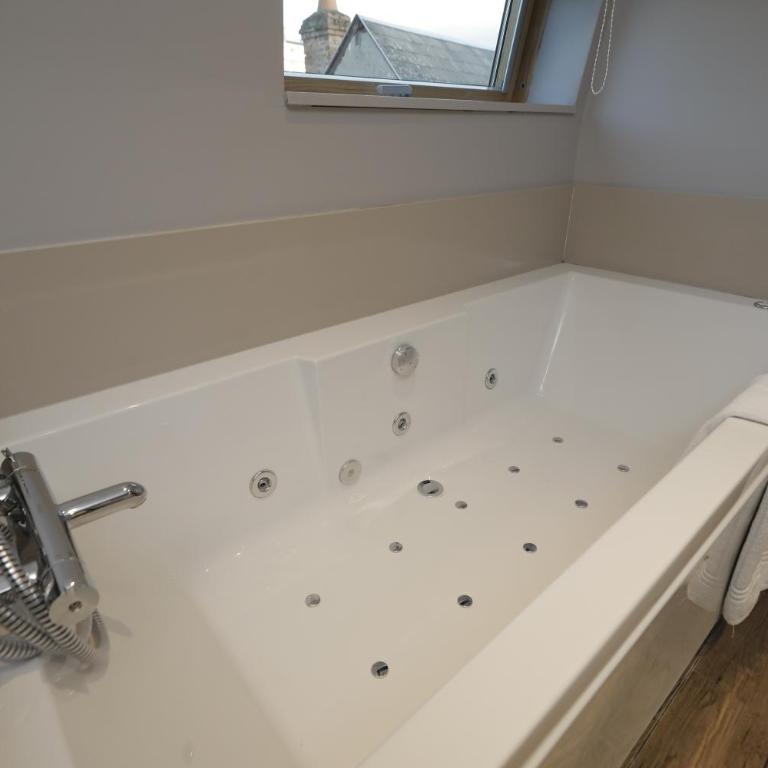 Hôtel d'Orléans - Chambre Prestige 1 à 4 Personnes - 1