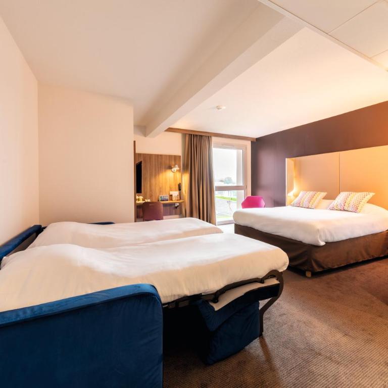 Campanile Annemasse Est Findrol CHAL - Chambre Quadruple avec 1 Lit Double et 1 Canapé-Lit - 8