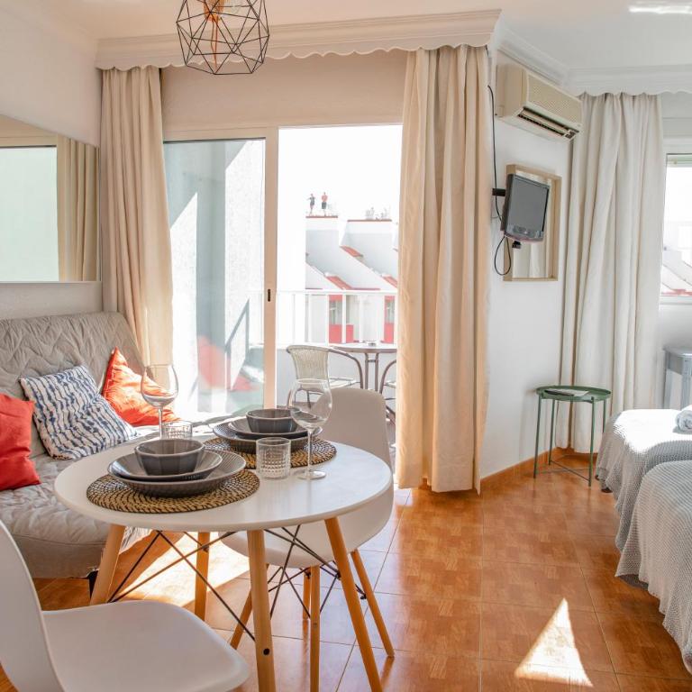Palm Beach Club Apartamentos Carihuela - Estudio con balcón - 4