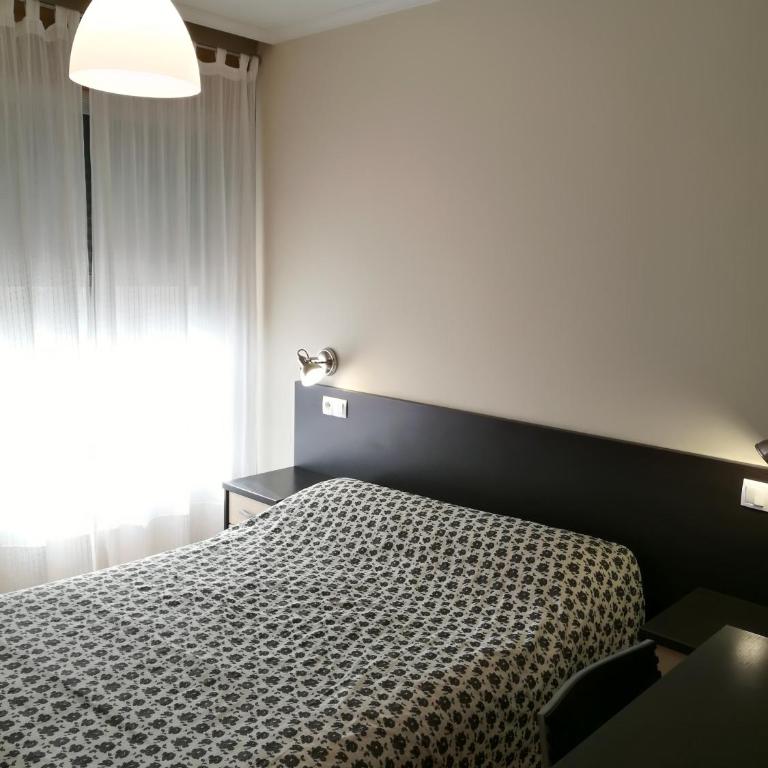 Pensión Santiago - Habitación Doble con baño privado - 11