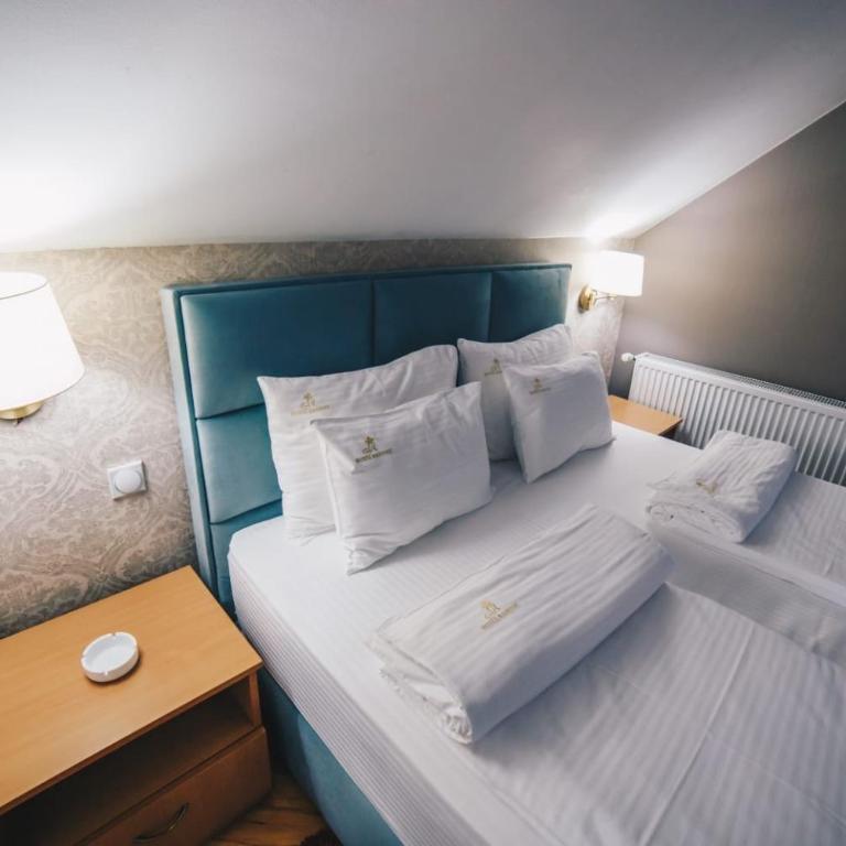 Garni Hotel Radović - Triple Room with Terrace - 6