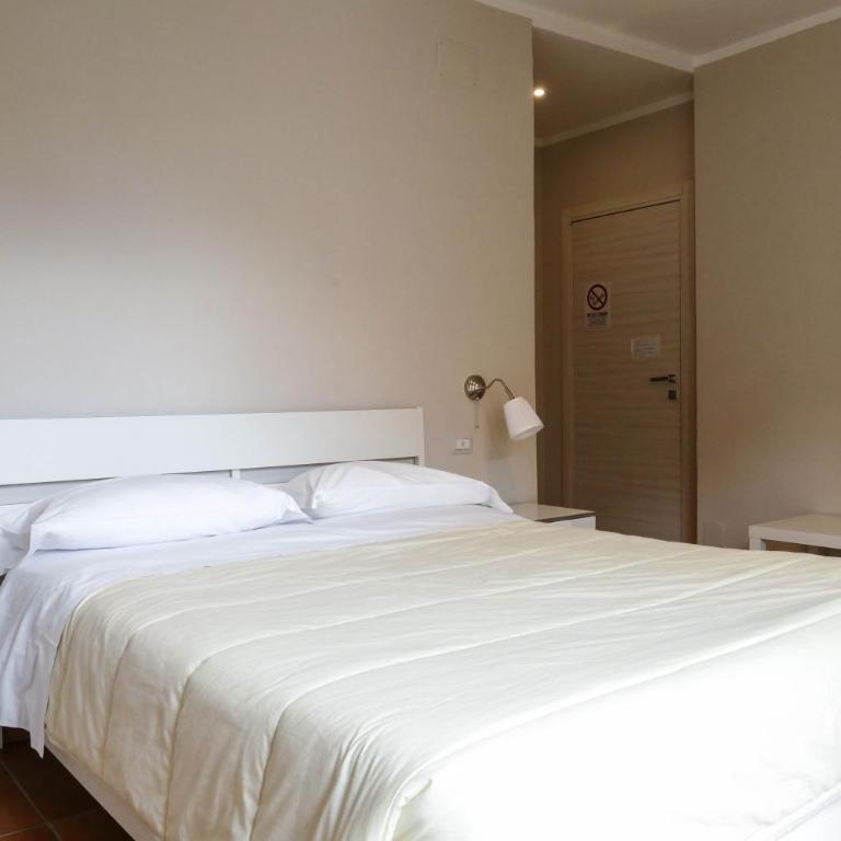 Gialel Pisa Guest House - Double Room with Private Bathroom - 2