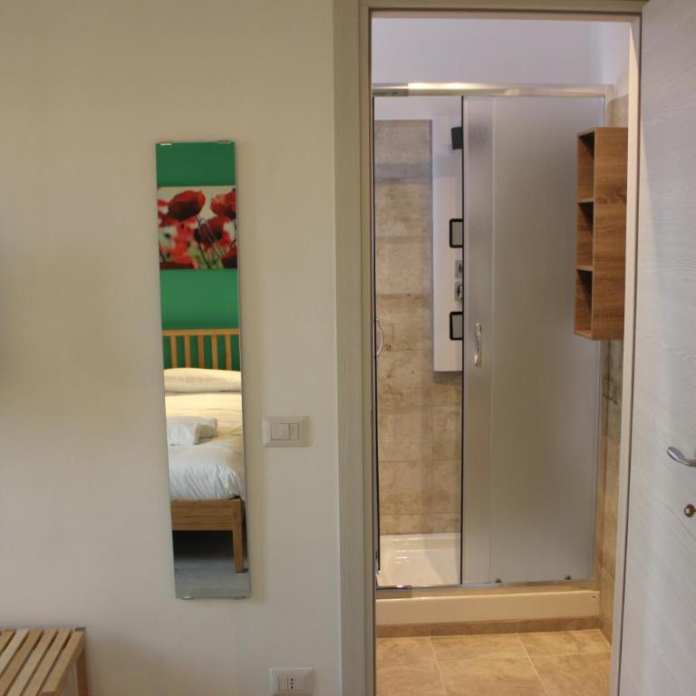 Roman Sunrise Rooms - Camera Matrimoniale con Bagno Privato - 6