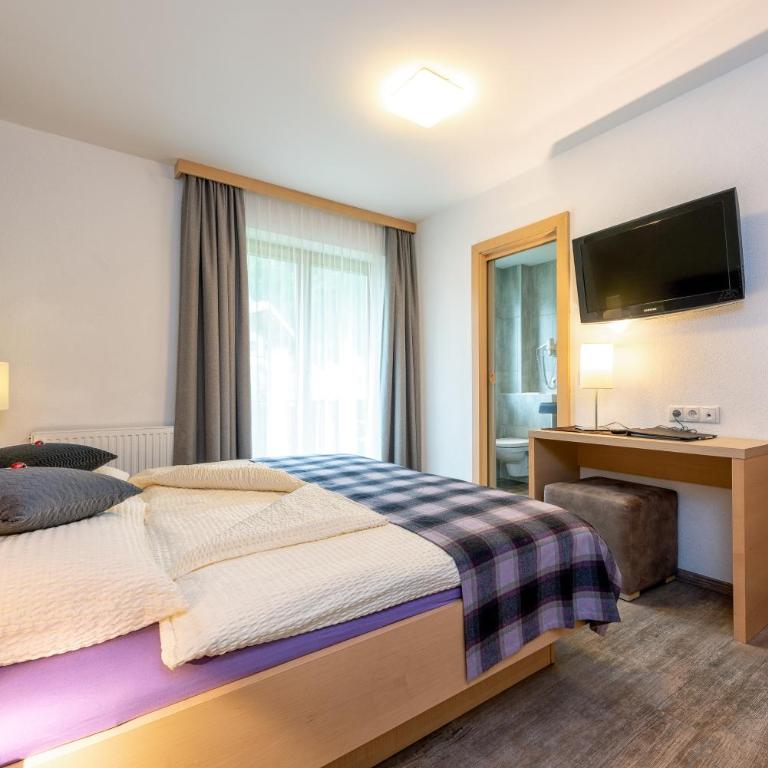 Alpenresort Thanner - Doppelzimmer - 9