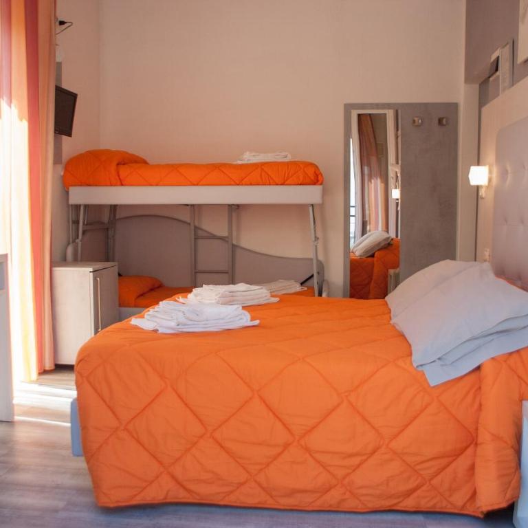 Albergo Villa Miraggio - Camera Quadrupla con Balcone - 1