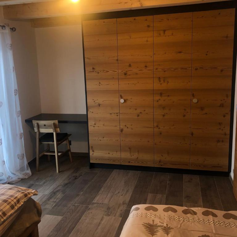 Grand appartement avec terrasse à Chez-Les-Reuses - Apartment - 22