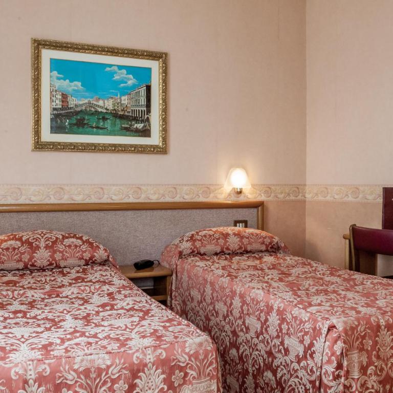 Hotel Venezia - Camera Matrimoniale/Doppia con Letti Singoli - 1