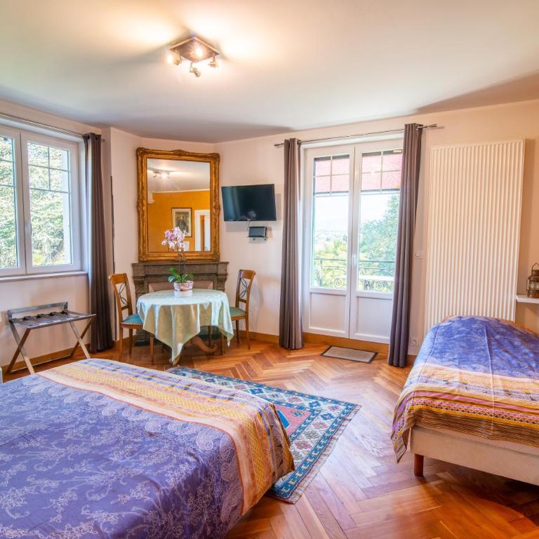 Domaine du Pressoir - Chambre Triple – Vue sur Montagne - 1