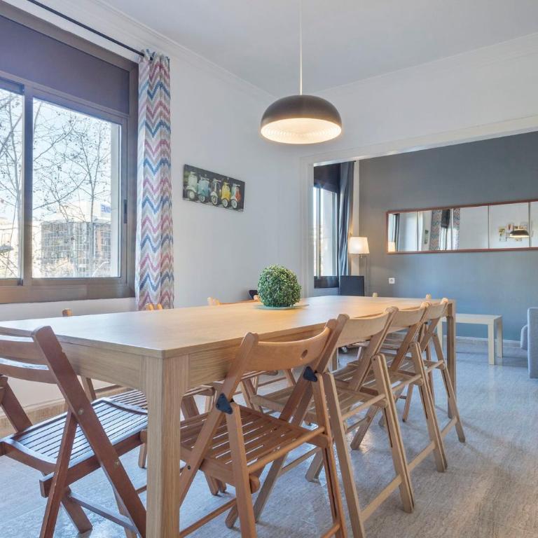 Apartamentos Tarradellas Sants Estació - Four-Bedroom Apartment 2 - 1