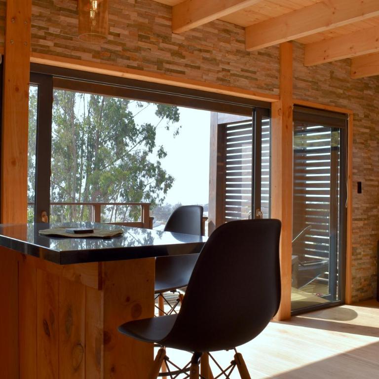 ---- ESCAPADA DE LUJO PARA DOS ---- Casa Boutique Privada - Vistas al Océano - Parrilla y Fogón en Quincho Privado - Insumos desayuno - Tu estadía incluye GRATIS 1 Sesión de Hidromasaje & Cromoterapia bajo las estrellas en Jacuzzi Privado - Villa con vistas al mar - 16