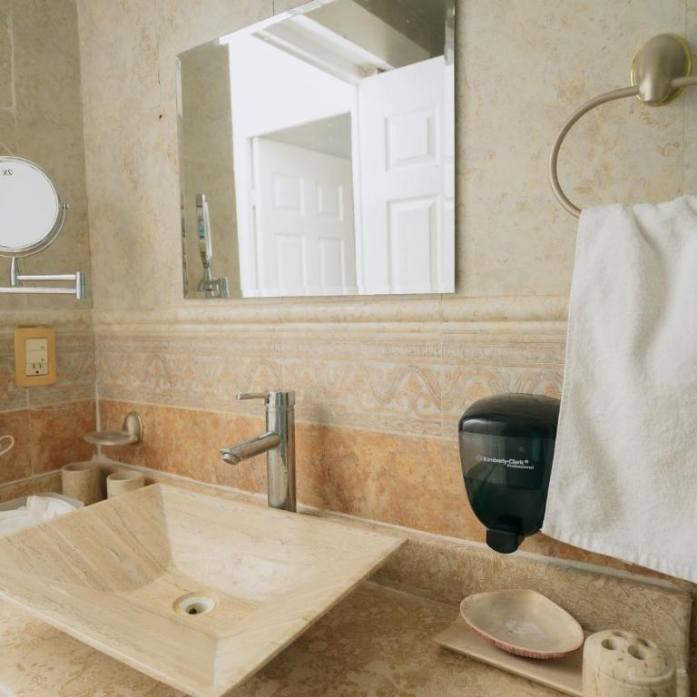DEPA 100 POR CIENTO FAMILIAR ACAPULCO CERCA DEL MAR CON ROFF GARDEN y JACUZZI - Apartamento con terraza - 6