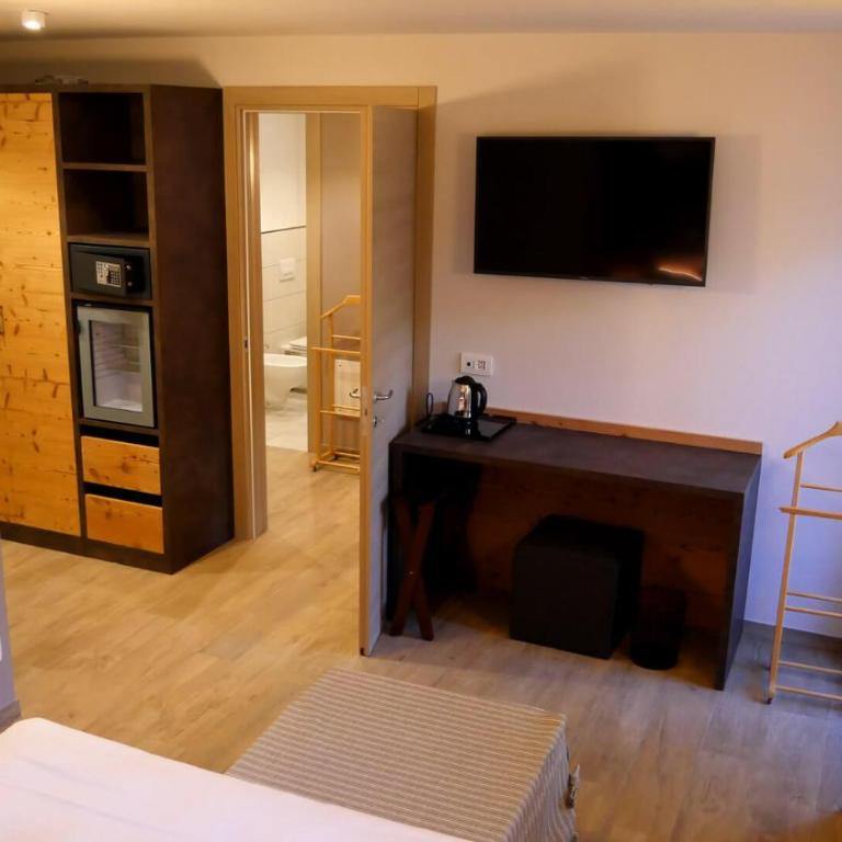 Dada Mountain Hotel - Family Room - 6