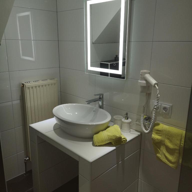 MaHome Apartments - Two-Bedroom Apartment - 10