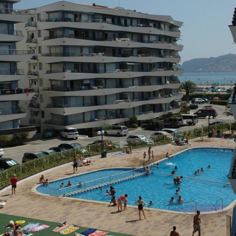 Rocamaura I B 6-1 - Two-Bedroom Apartment - 3